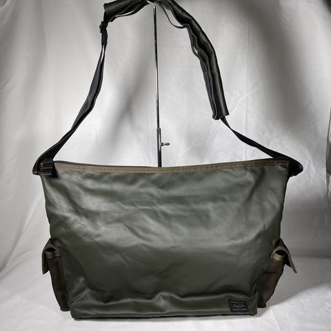 Porter Prism Messenger Bag - Olive 軍綠色斜揹袋