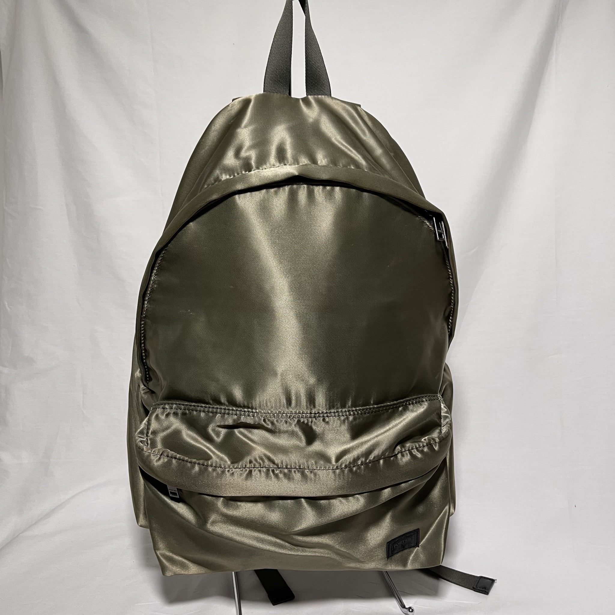 Porter Daypack Backpack - Metallic Olive 金屬橄欖綠色背囊